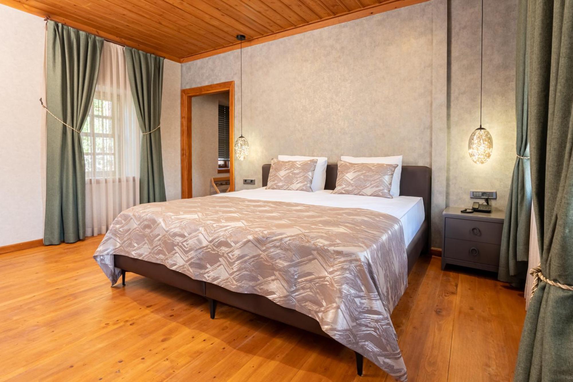 Otel Dumos